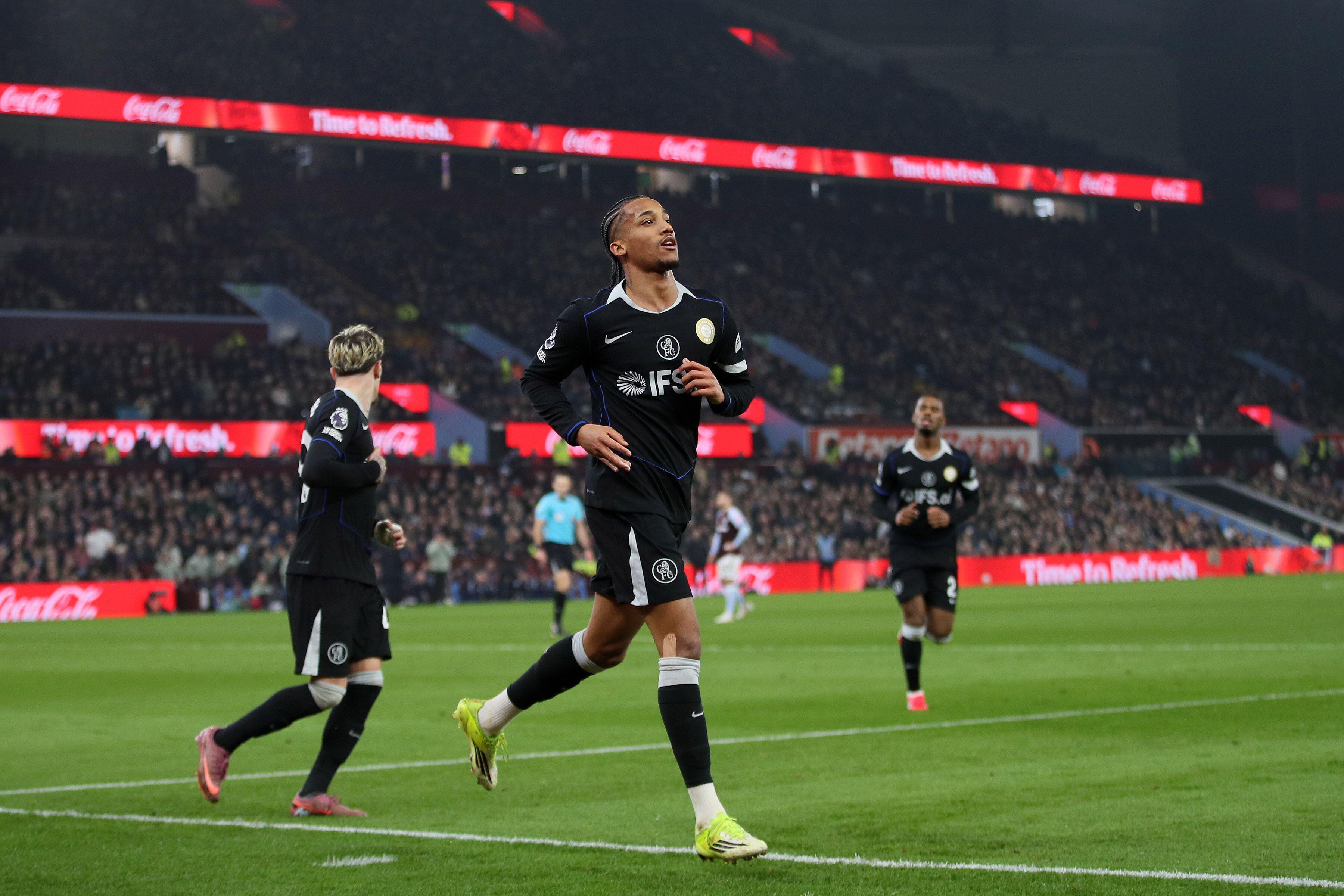 开云体育官网-闪耀维拉公园，若昂-佩德罗成为英超历史第8位戴帽的巴西球员